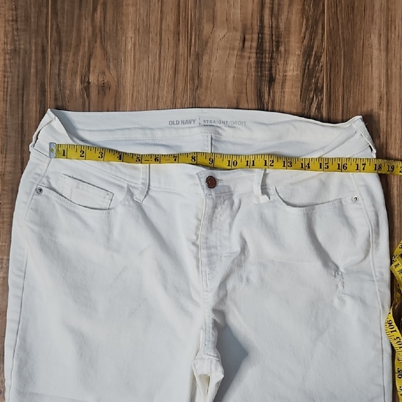 Old Navy Mid Rise Straight Women's White Jeans - Picture 4 of 12